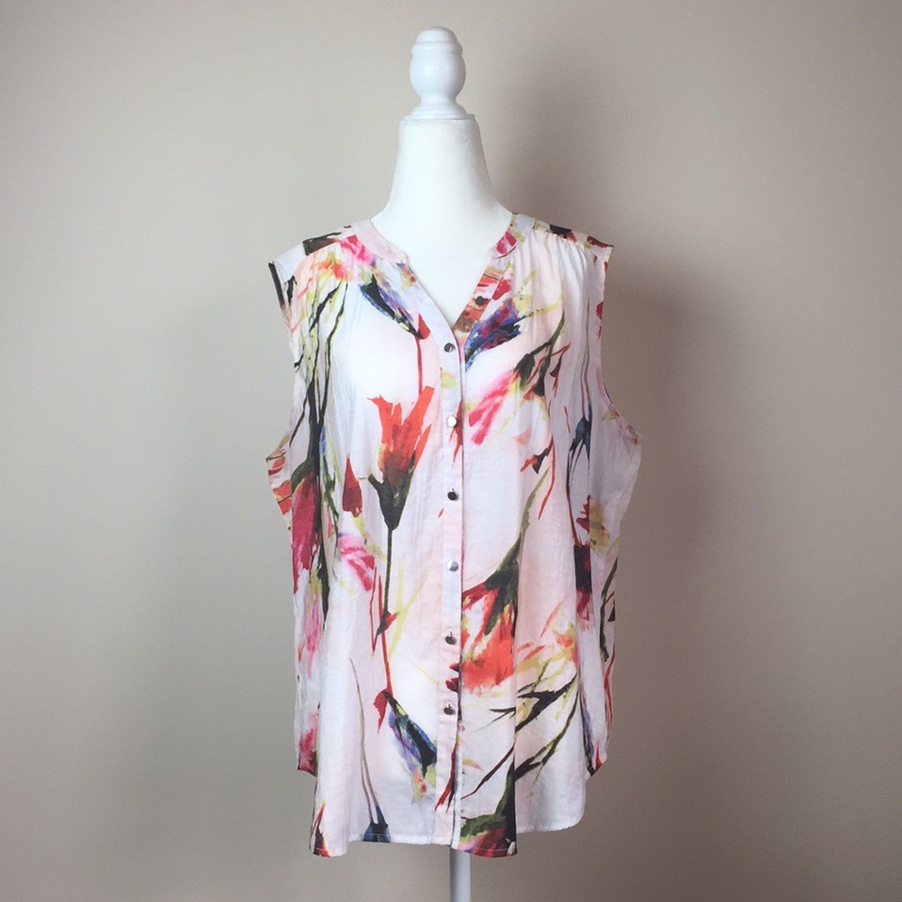 Milano - Sleeveless Floral Button Down Blouse